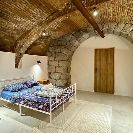 Loft De Charme En Centre Ville Sartène المظهر الخارجي الصورة